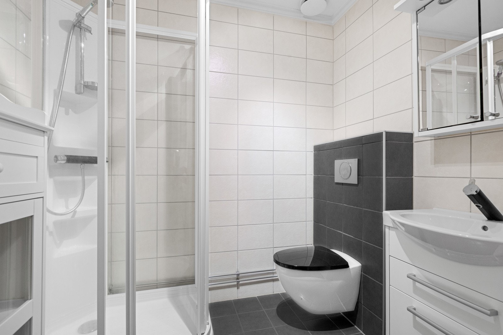 Bad i underetasjen Galleribilde