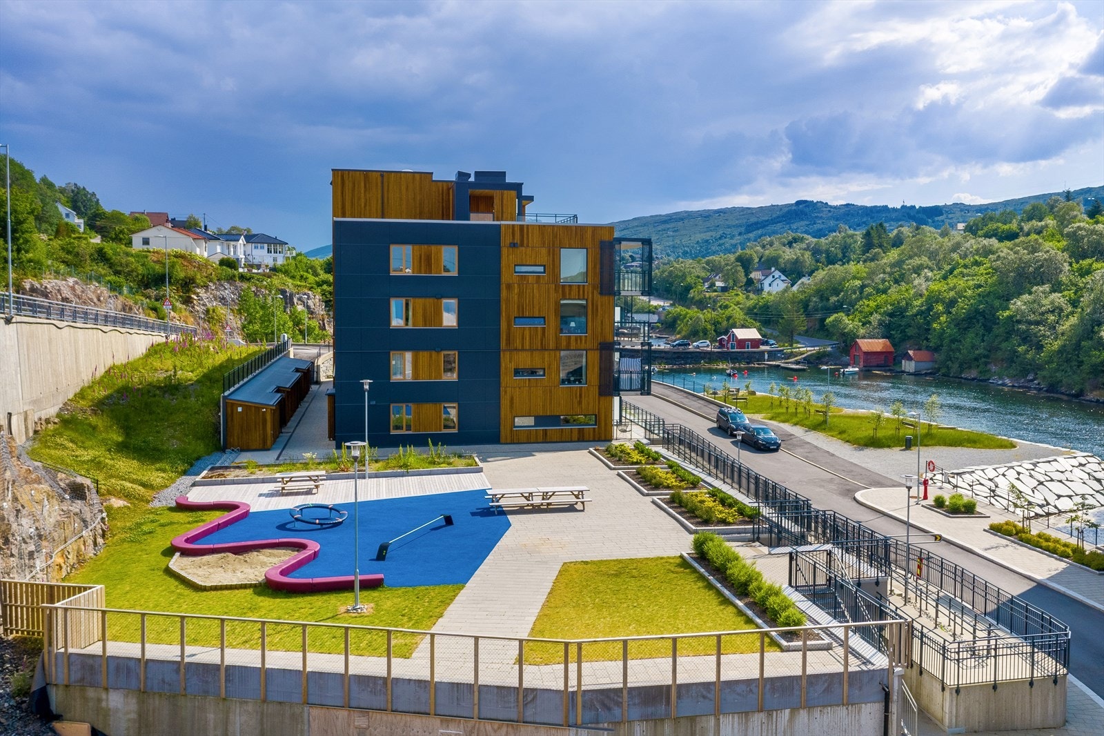 Lekeplass og et hyggelig samlingspunkt. Galleribilde