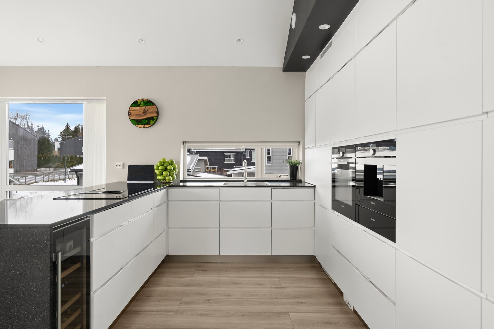 Varmeskuff er også en del av de integrerte hvitevarene. Det samme gjelder oppvaskmaskinen Galleribilde