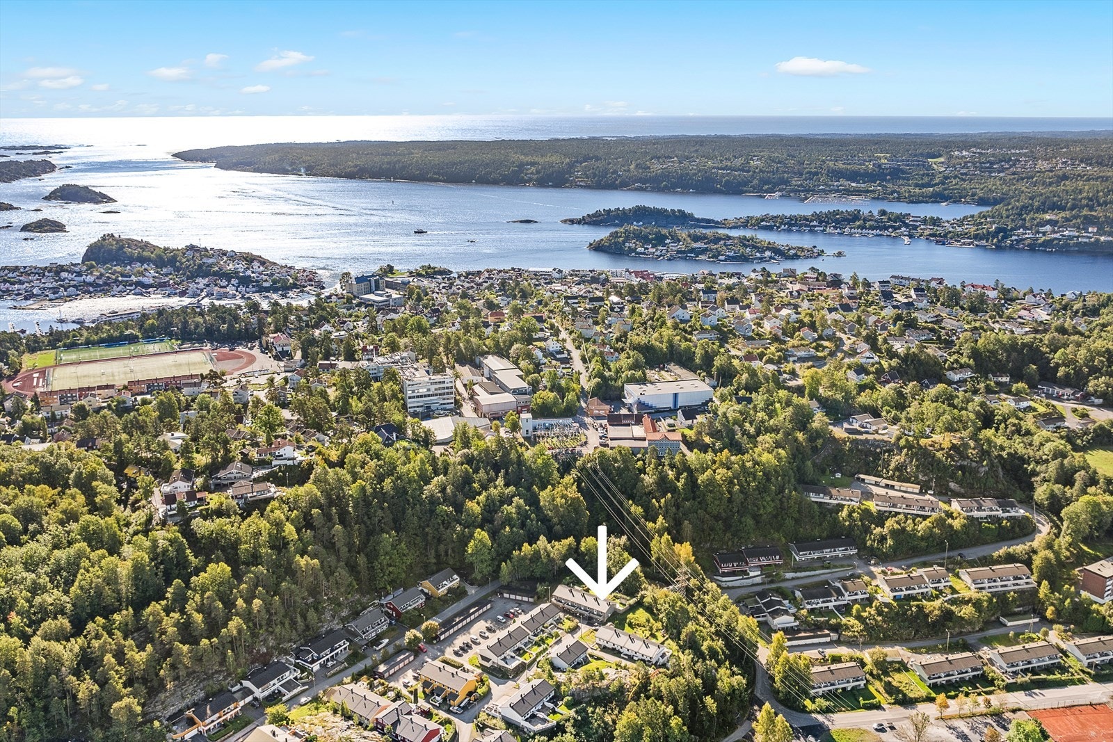 Hvitveissvingen 5D har en attraktiv og sentral beliggenhet, på Kalstad. Galleribilde