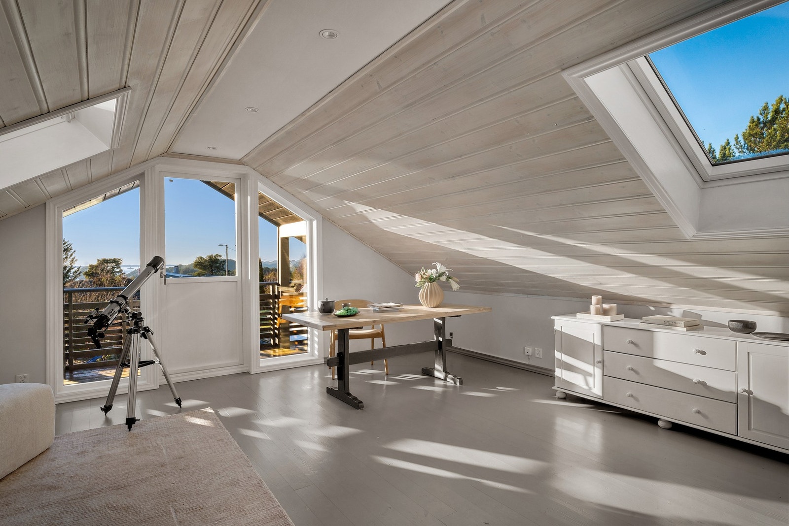 - Arealet er ikke omsøkt og godkjent for varig opphold, men gir likevel fleksible bruksarealer - Galleribilde