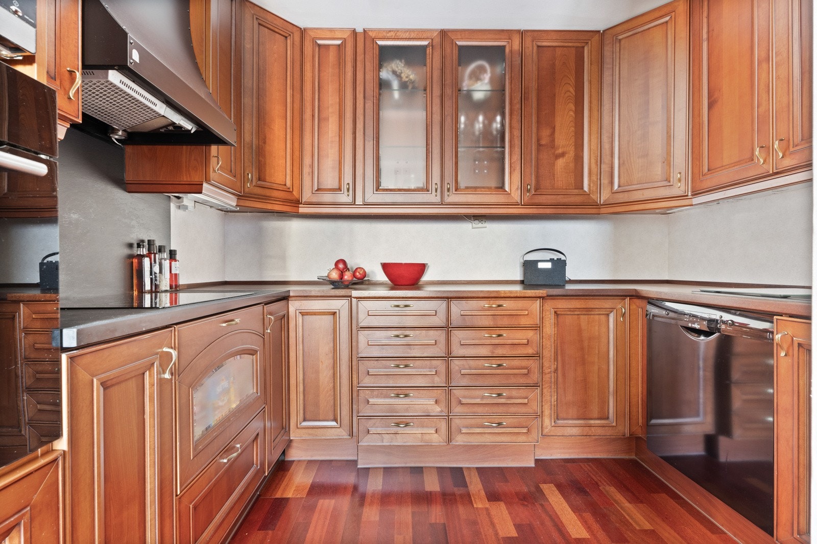 Kjøkkeninnredning fra 2002. Galleribilde