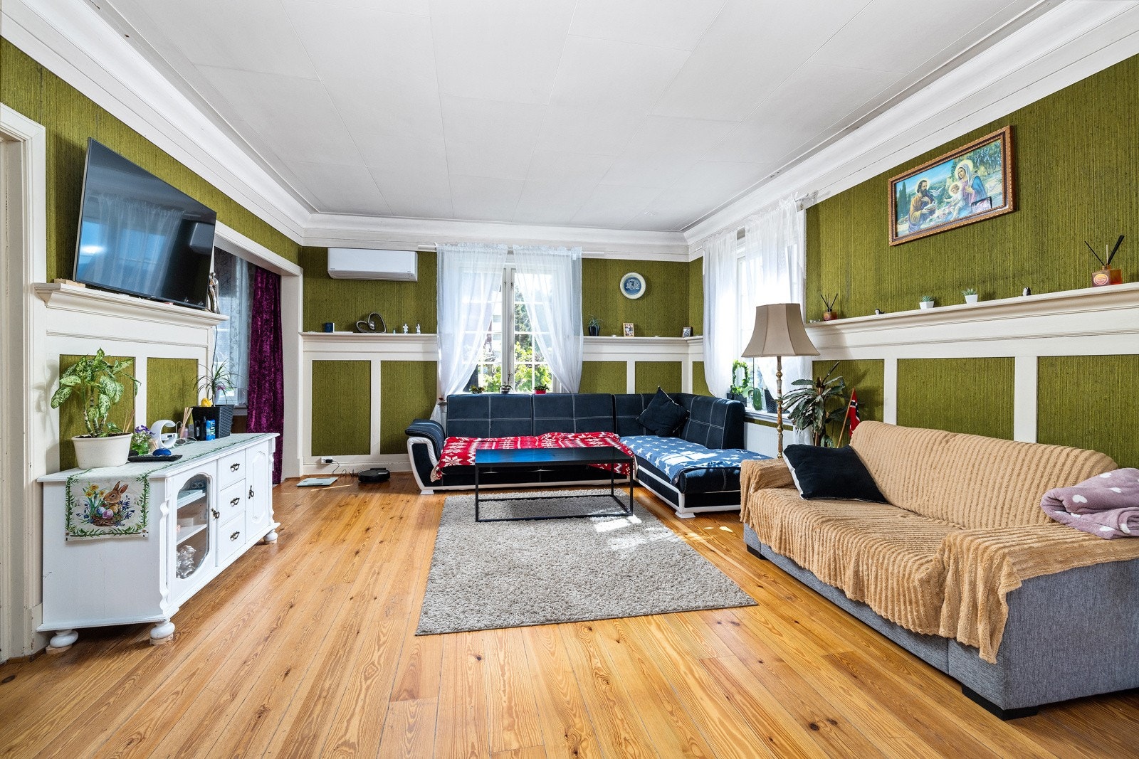 Velkommen inn til en klassisk og stor stue! Galleribilde