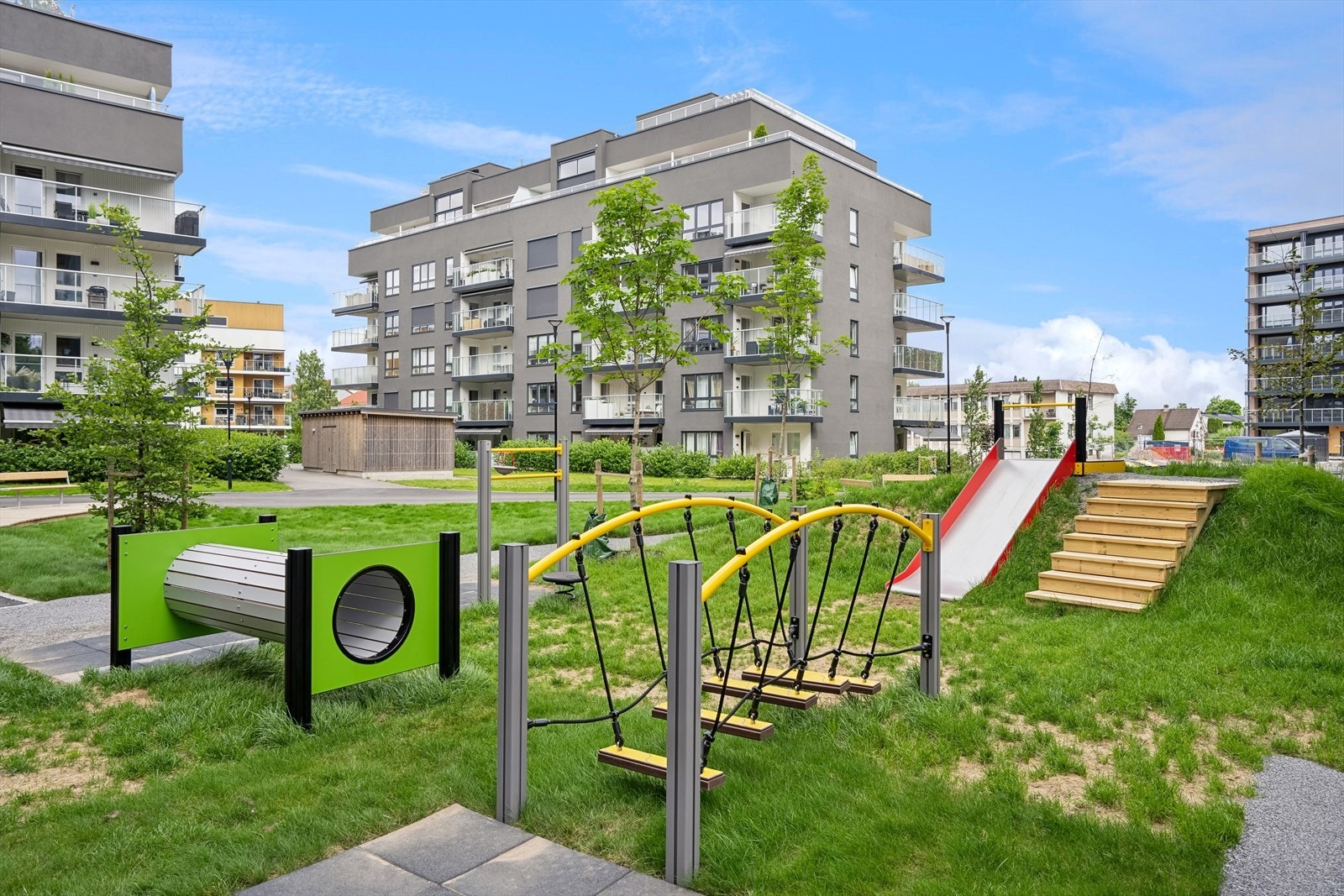 Det er opparbeidet flere hyggelige uteområder mellom byggene Galleribilde