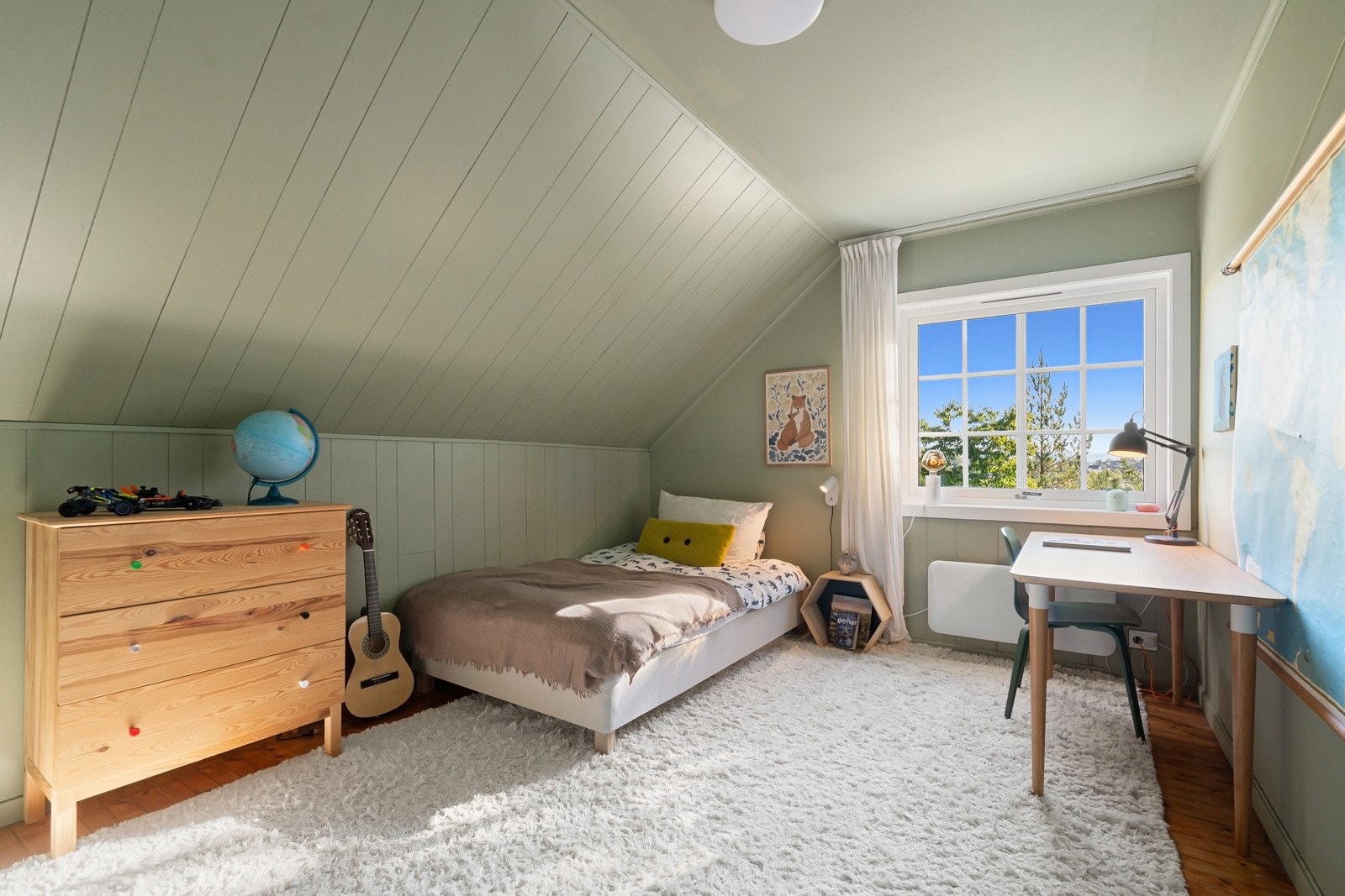 Soverom nr. 2 er også av god størrelse og passer utmerket som et barnerom. Galleribilde