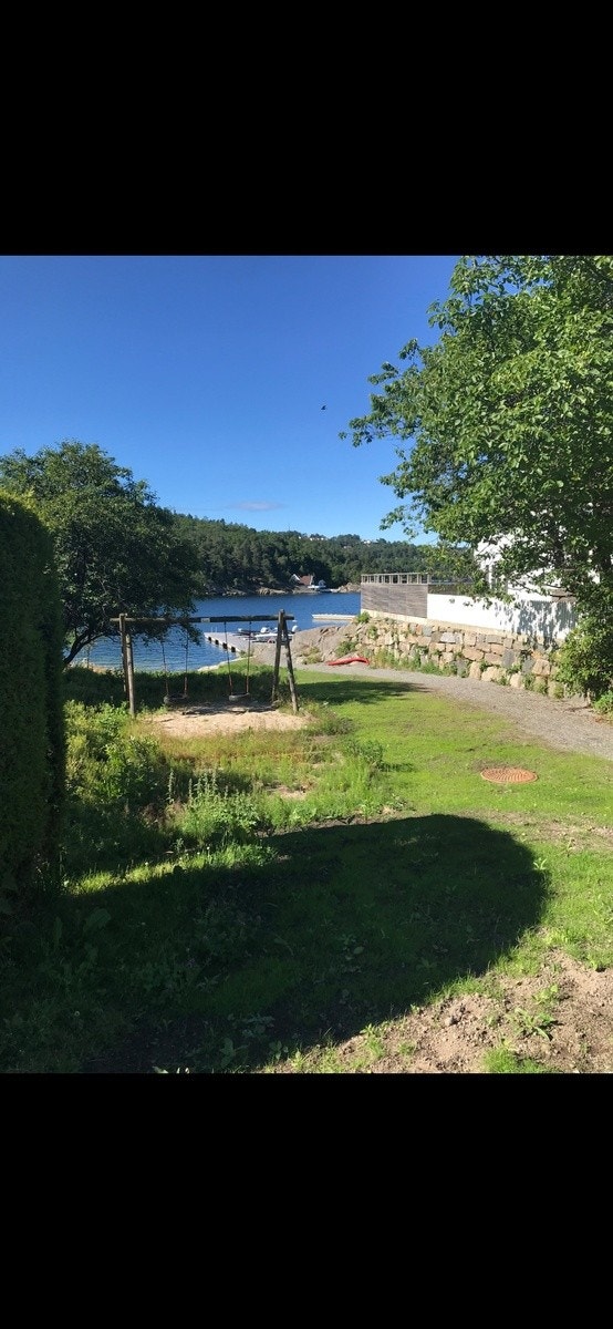 Liten strand rett utenfor Galleribilde