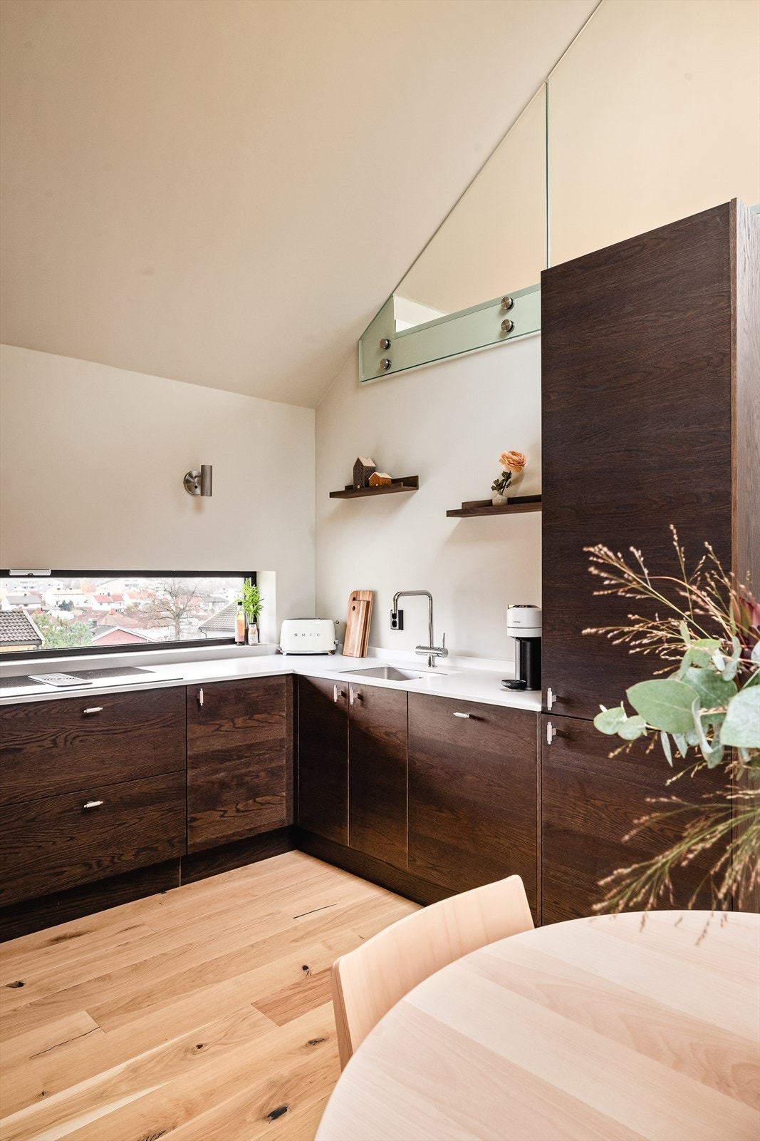 Det er påkostet og flott benkeplate av stein! Galleribilde