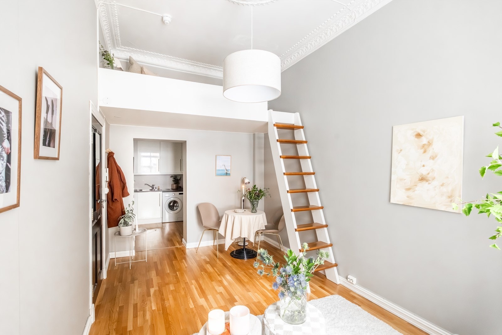 En klassisk og lys leilighet i et attraktivt område på Uranienborg. Galleribilde