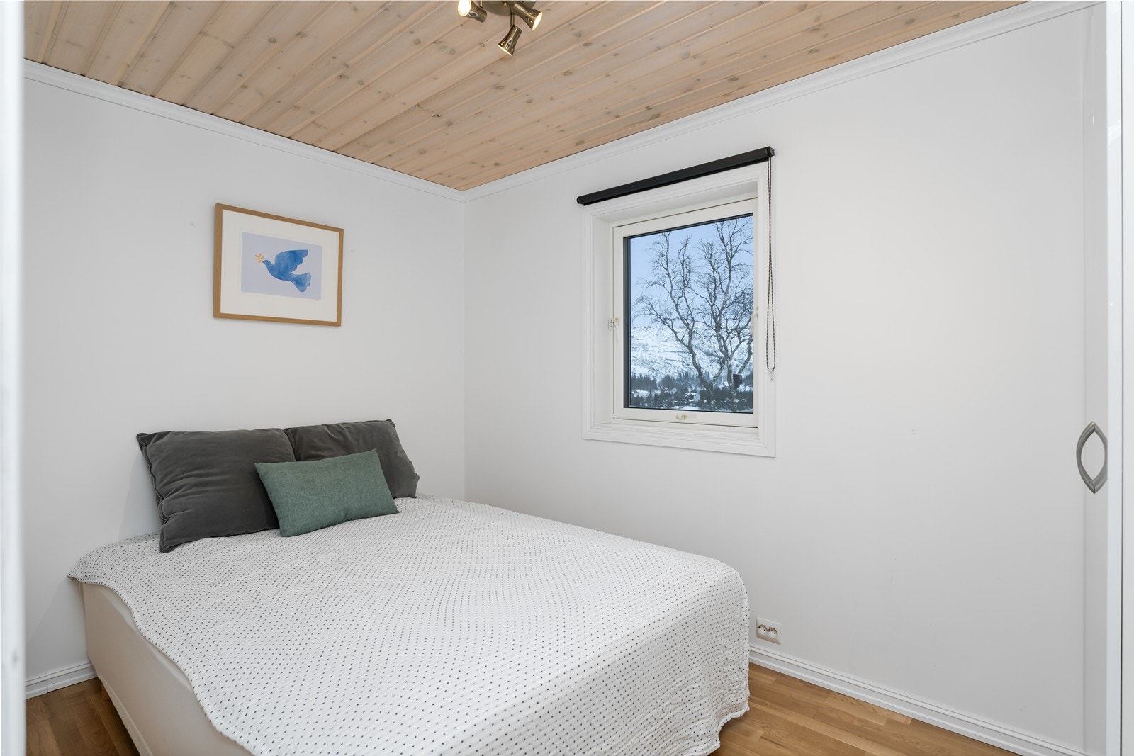 Soverom med skapplass. Galleribilde