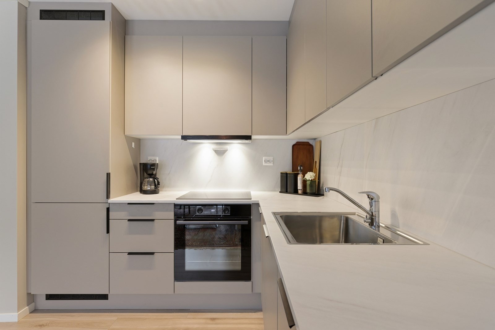 Alt i alt et svært funksjonelt og godt kjøkken som innbyr til herlige smaksopplevelser. Galleribilde