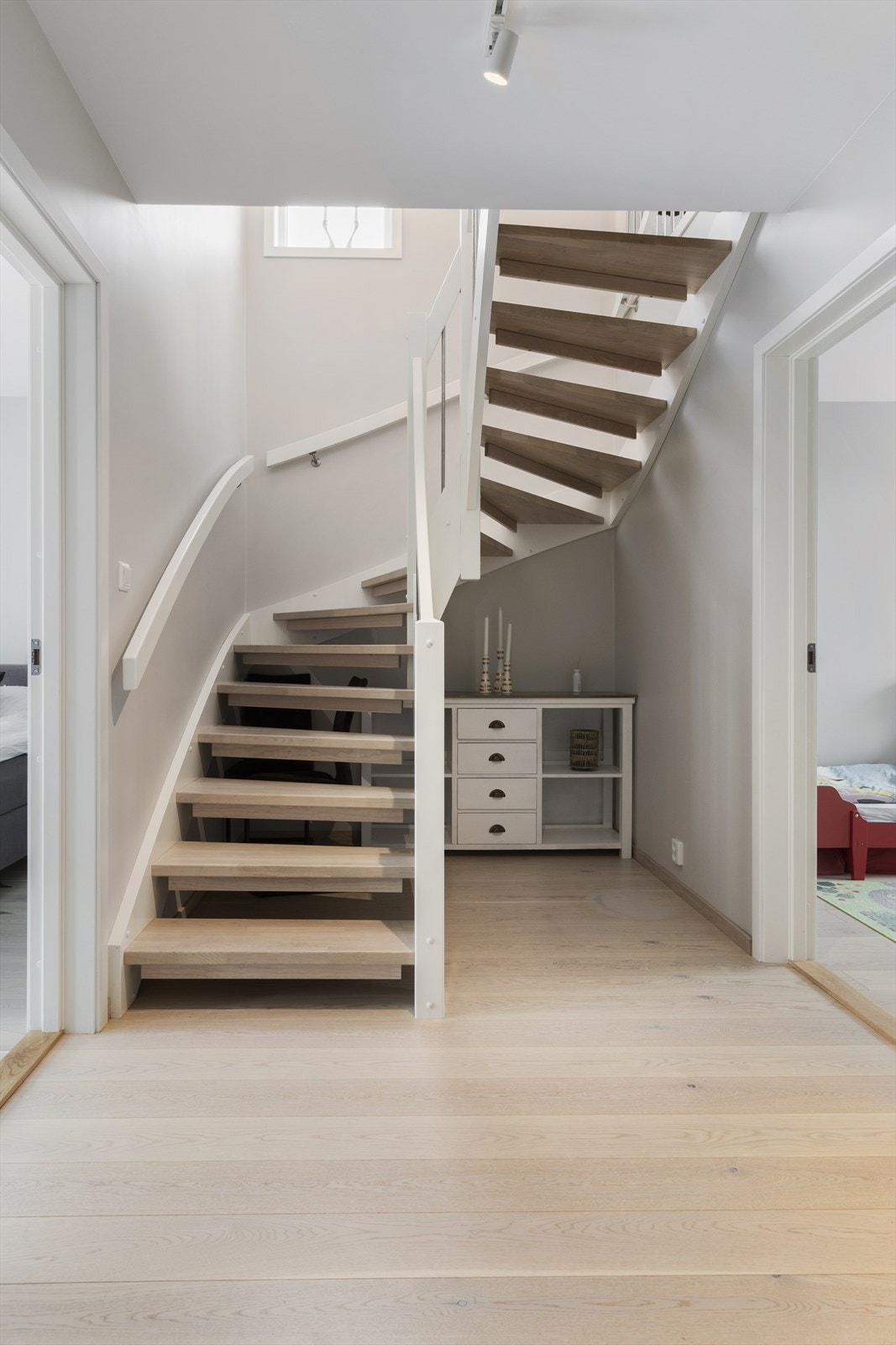 Trappegang opp til 2.etg Galleribilde