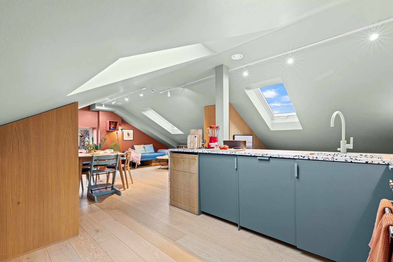 Takvinduene sørger for flott lysinnslipp fra morgen til kveld. Galleribilde