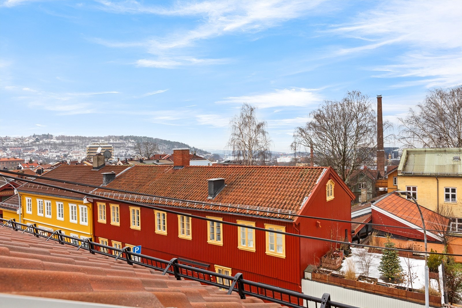 Utsikt ut av takvinduet. Galleribilde