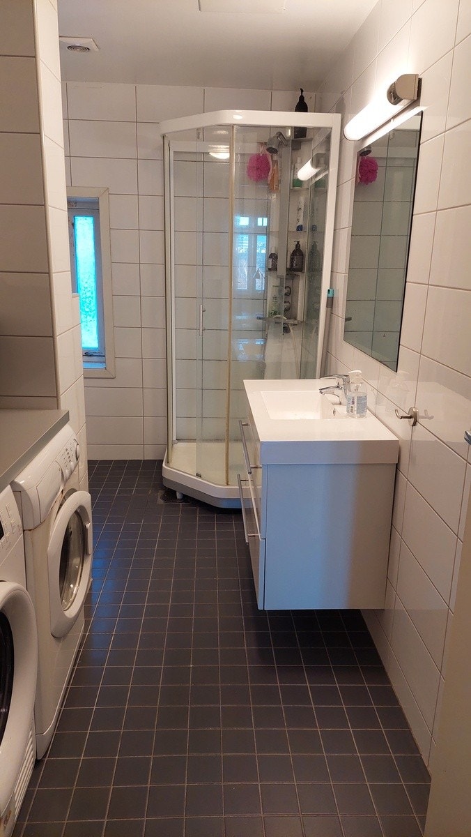 Baderom 2/5 Galleribilde