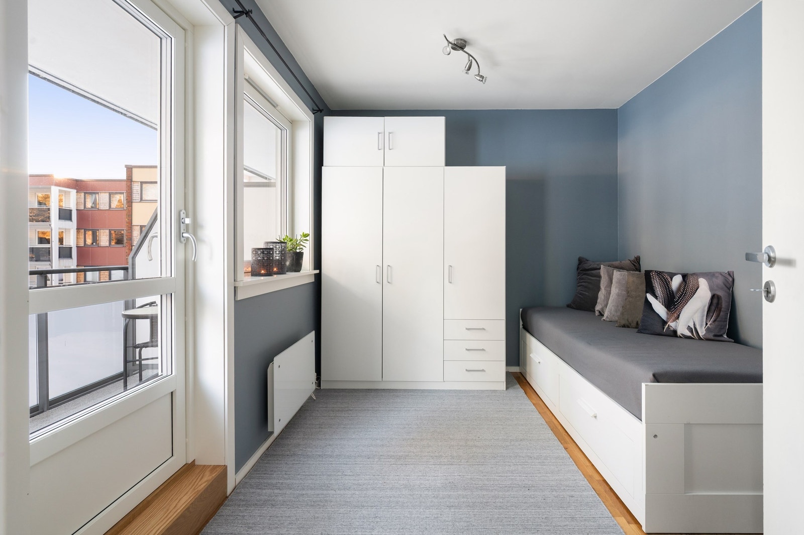 Det tredje soverommet har utgang til leilighetens andre balkong. Galleribilde