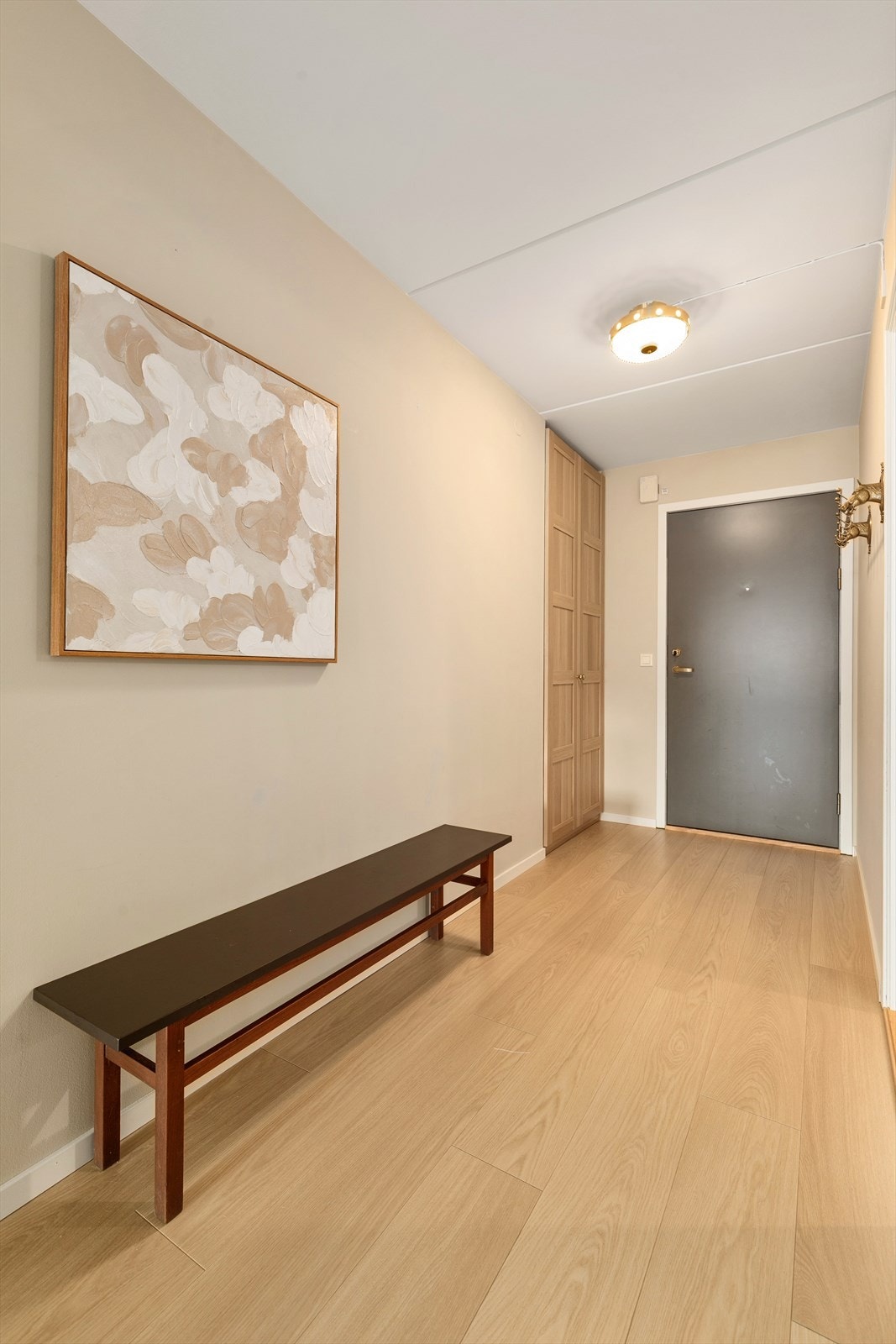 God plass for oppbevaring i skap Galleribilde