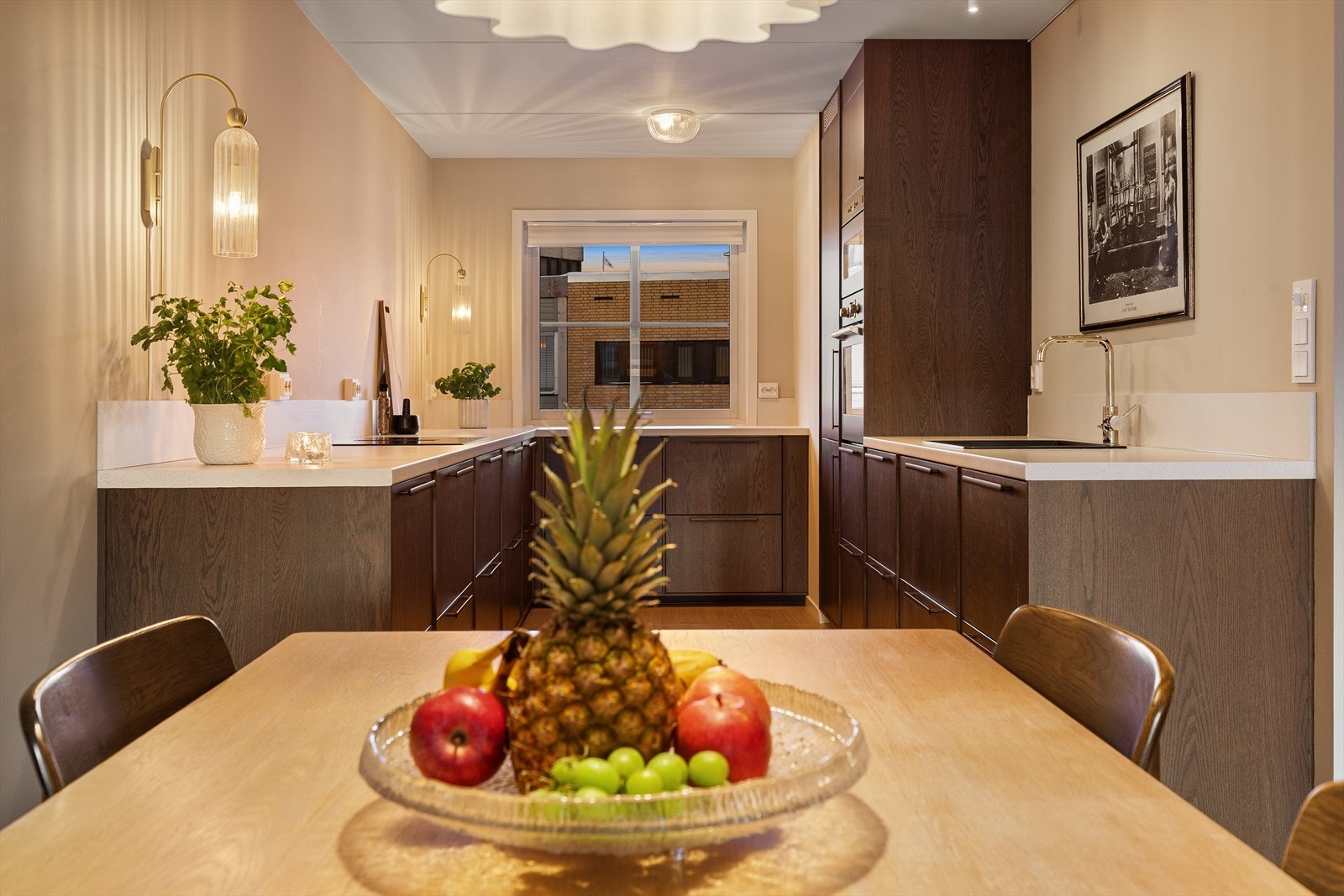 Nydelig kjøkken med innredning fra Ikea Galleribilde