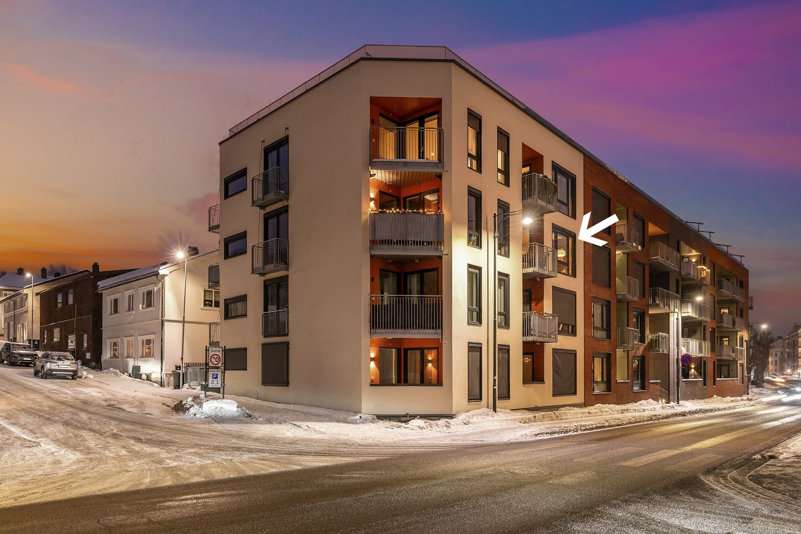 Leiligheten ligger i 3. etasje i boligblokk fra 2021 Galleribilde