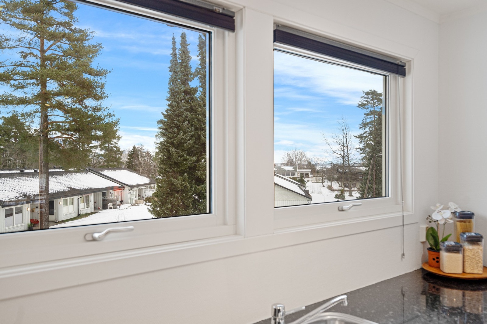 Utsyn fra kjøkkenet Galleribilde