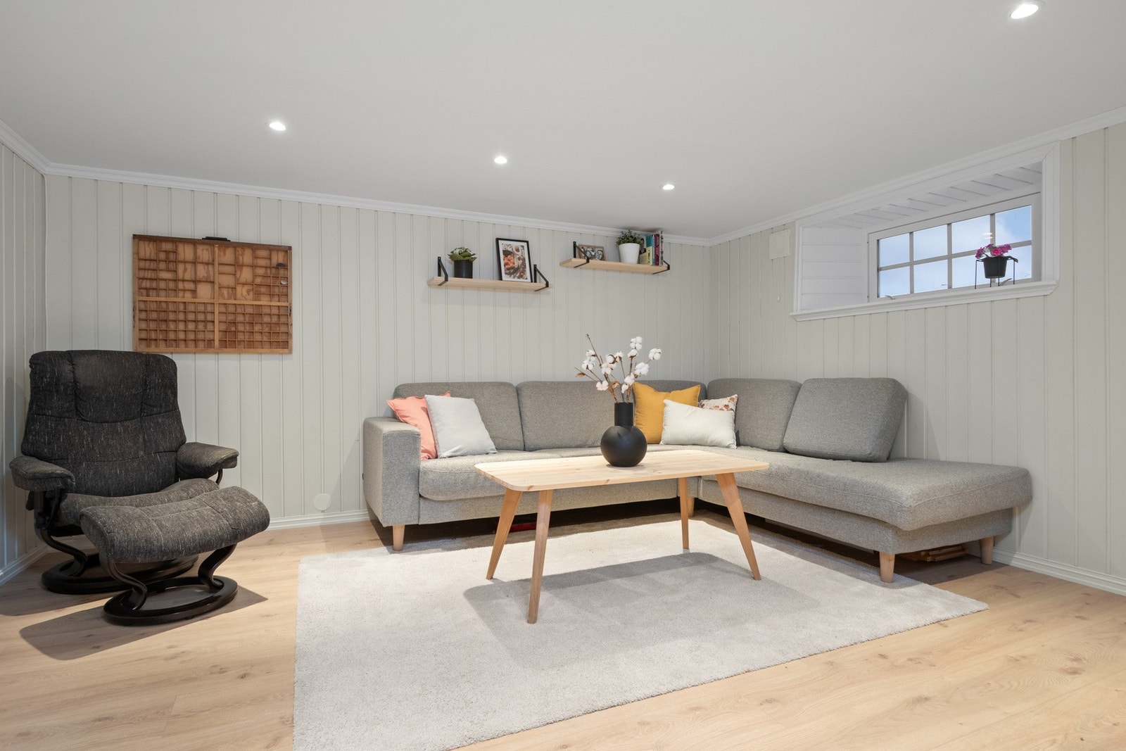 Innredet kjellerstue er ikke bruksendret og ikke godkjent for varig opphold Galleribilde