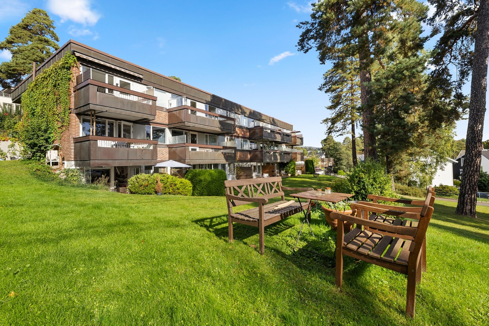 Sittegrupper for felles bruk. Galleribilde