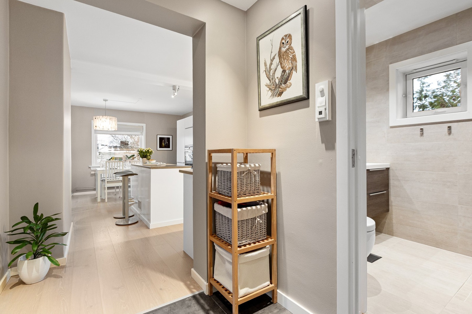 Entré med liser ved inngangsdøren og gulvvarme Galleribilde