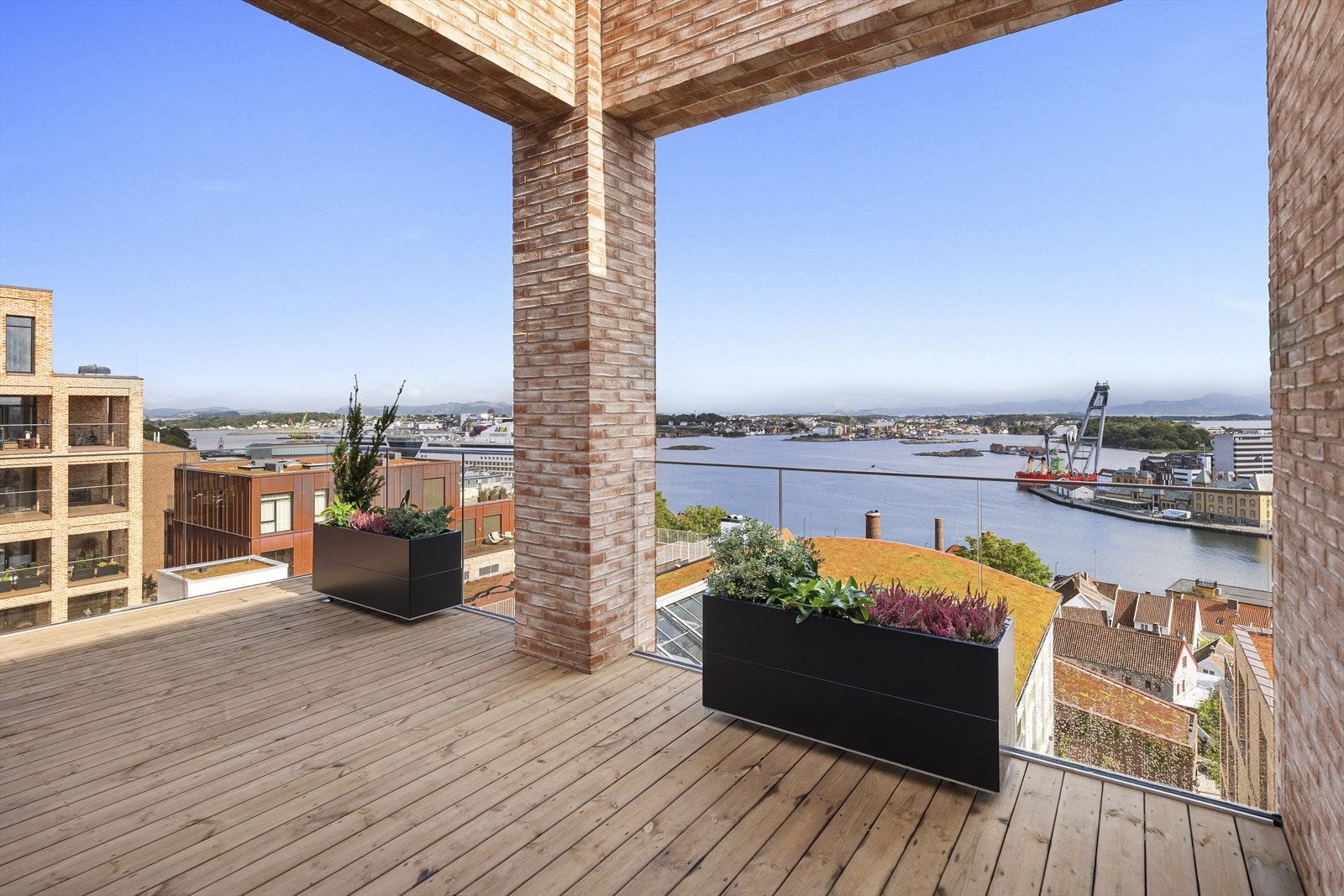 Nyt morgenkaffi'en med fantastisk utsikt mot Ryfylke Galleribilde