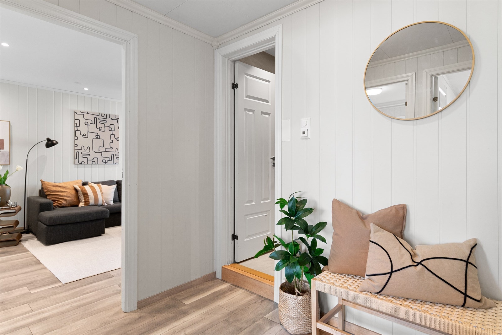 Innbydende entré i lyse farger Galleribilde