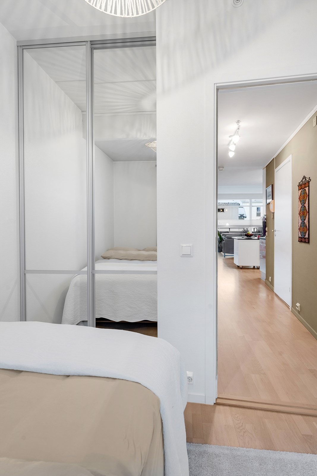 Også her får du skyvedørsgarderobe! Galleribilde