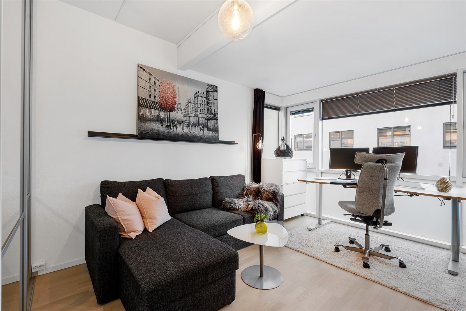 Soverom 3 - Her innredet som hjemmekontor. Galleribilde