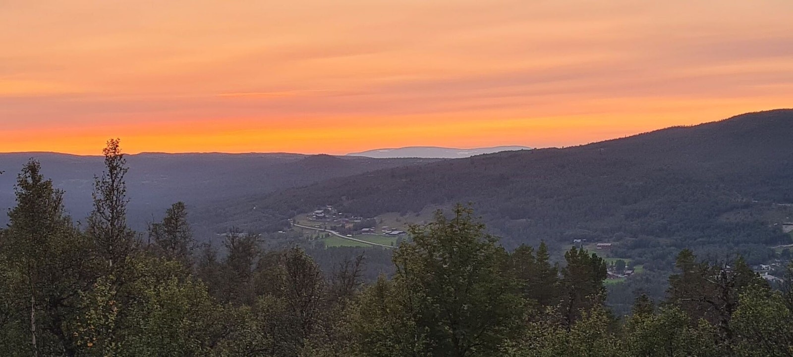 Her kan man oppleve mange fine solnedganger. (Selgers eget bilde fra annen årstid) Galleribilde