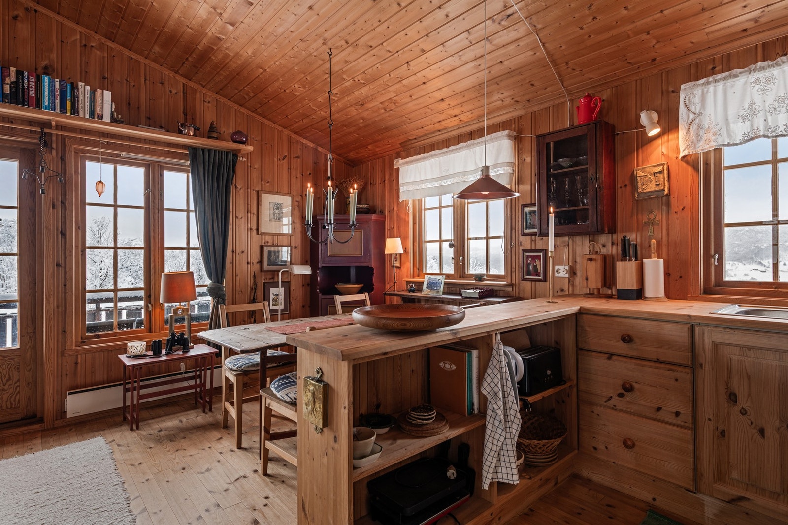 Her finner man roen med naturen tett på Galleribilde