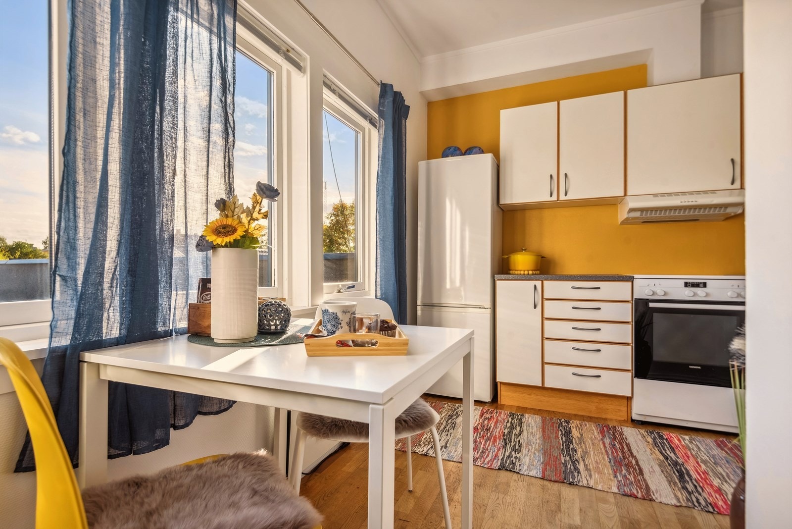 Spiseplass og kjøkken Galleribilde