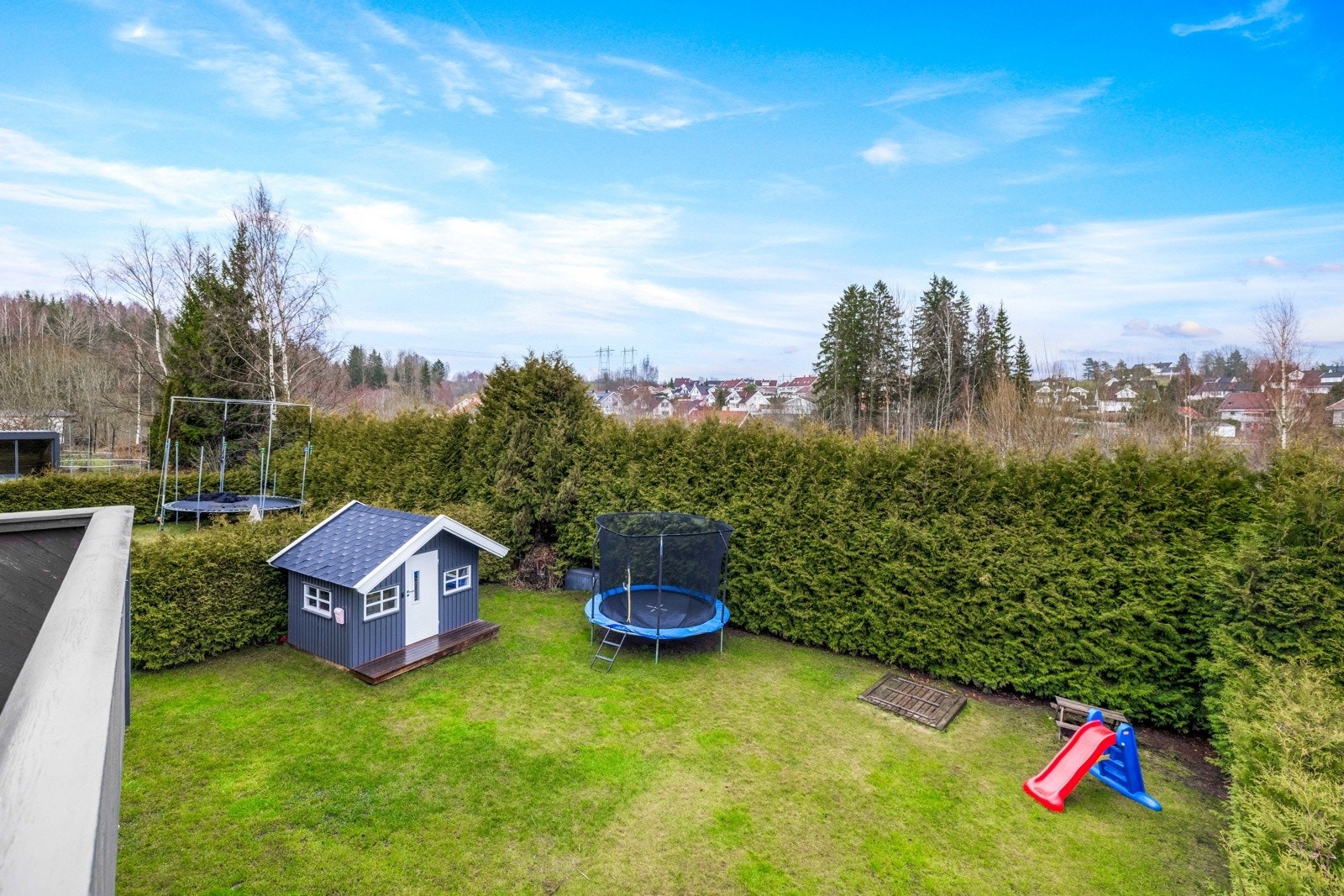 Utsikt fra verandaen. Galleribilde