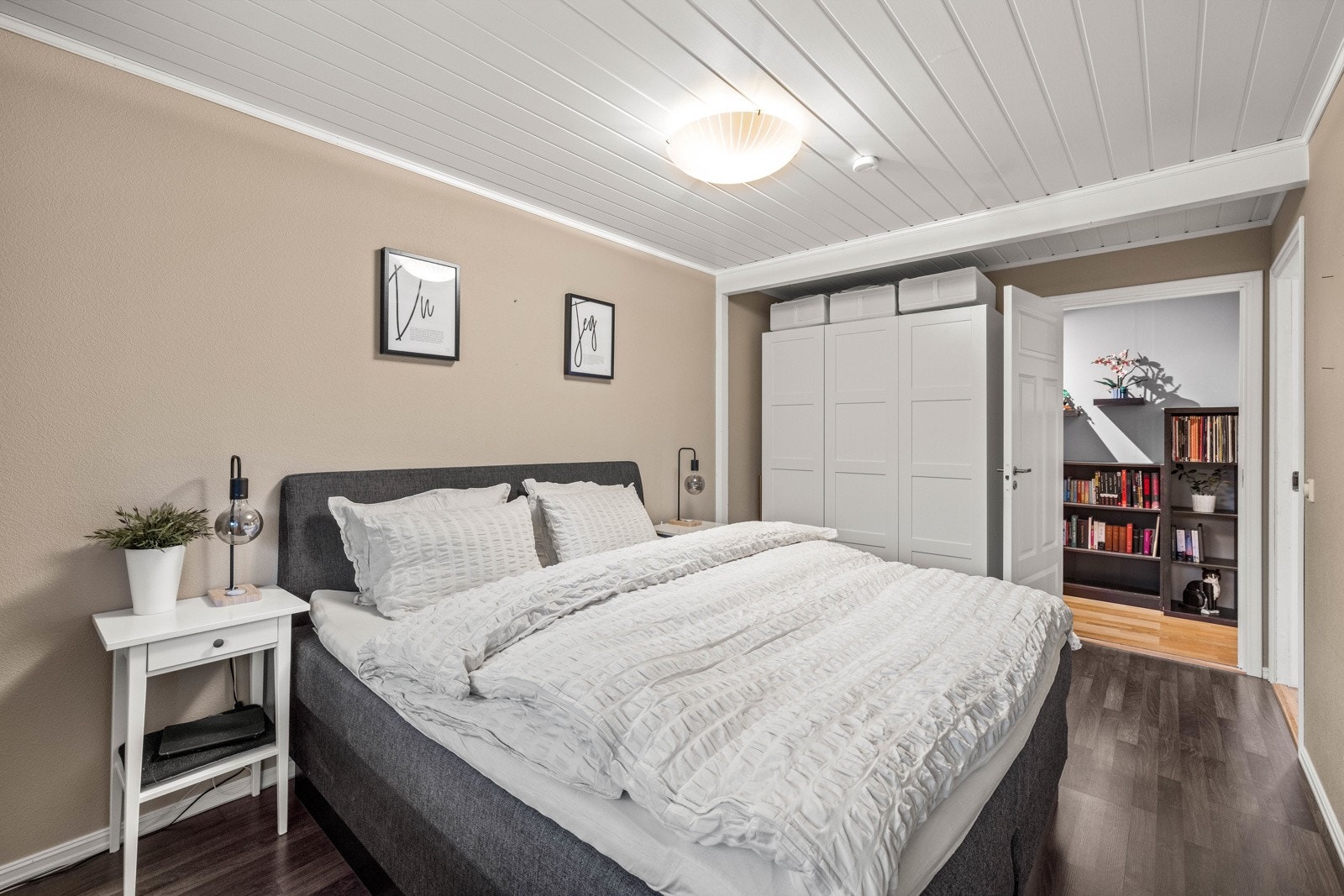 Soverom. Galleribilde