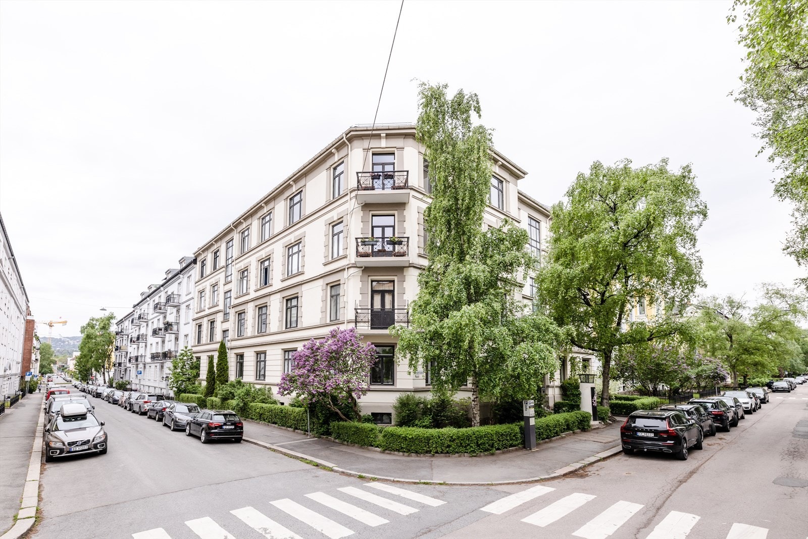 Fasade. Sorgenfrigata, ett steinkast unna alt Majorstuen har å by på. Galleribilde