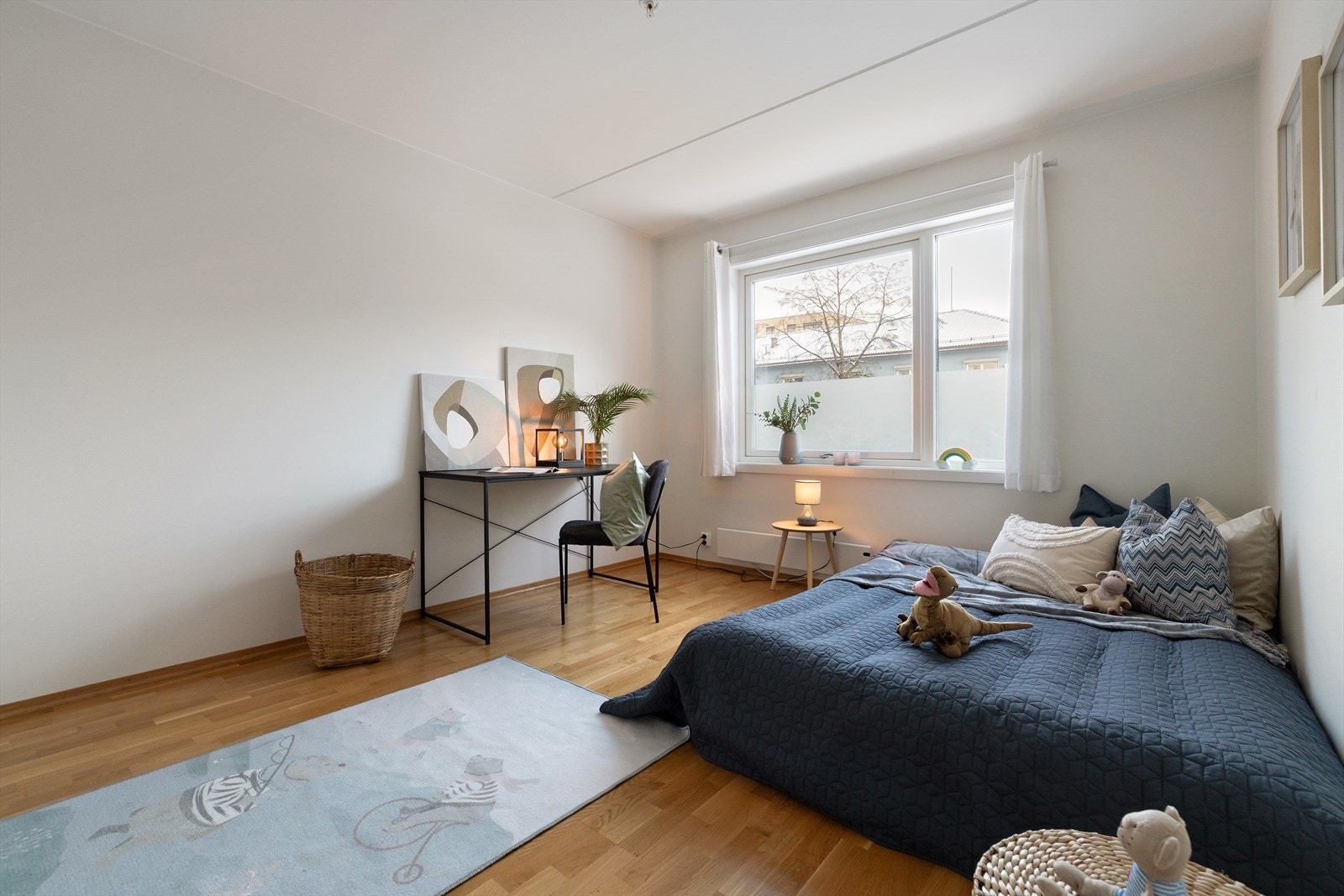 Det andre soverommet kan innredes med seng og tilhørende nattbord Galleribilde