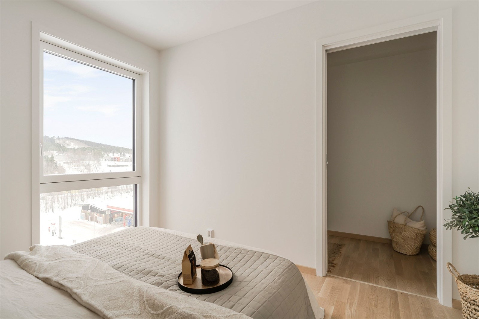 Fra soverommet har man en bod på 4,4m² som man kan gjøre om til walk-in closet om man ønsker det. Galleribilde