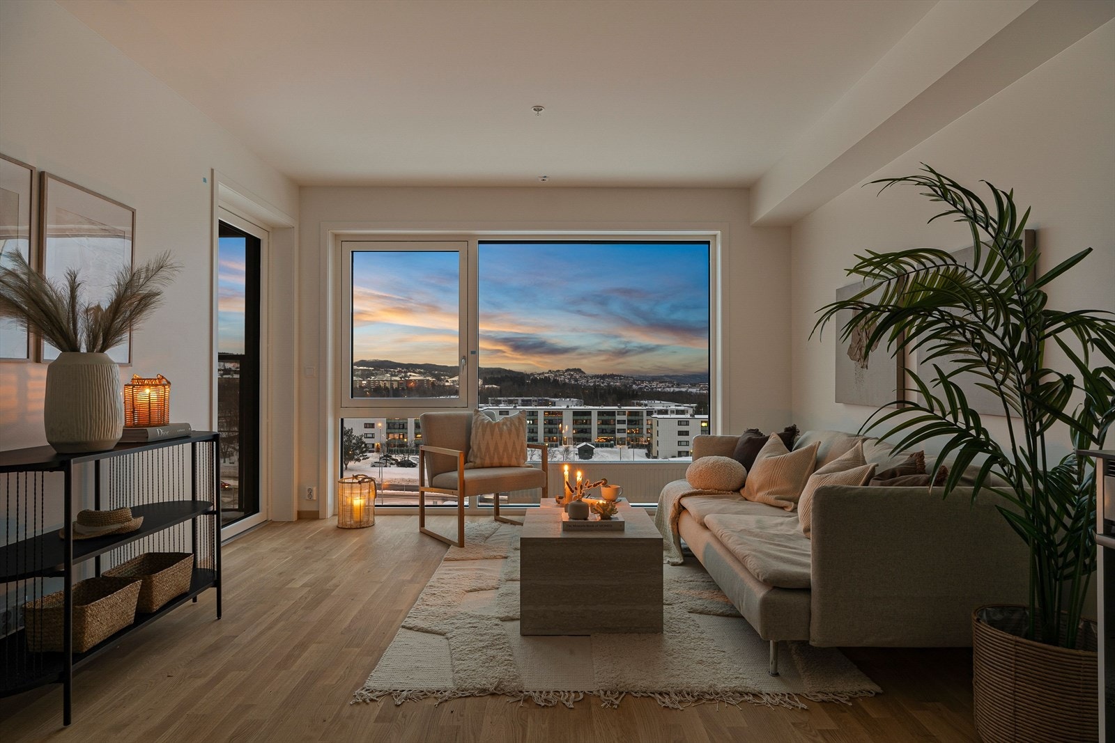 Fra stuen har man utgang til balkong som er på 5,8m². Galleribilde