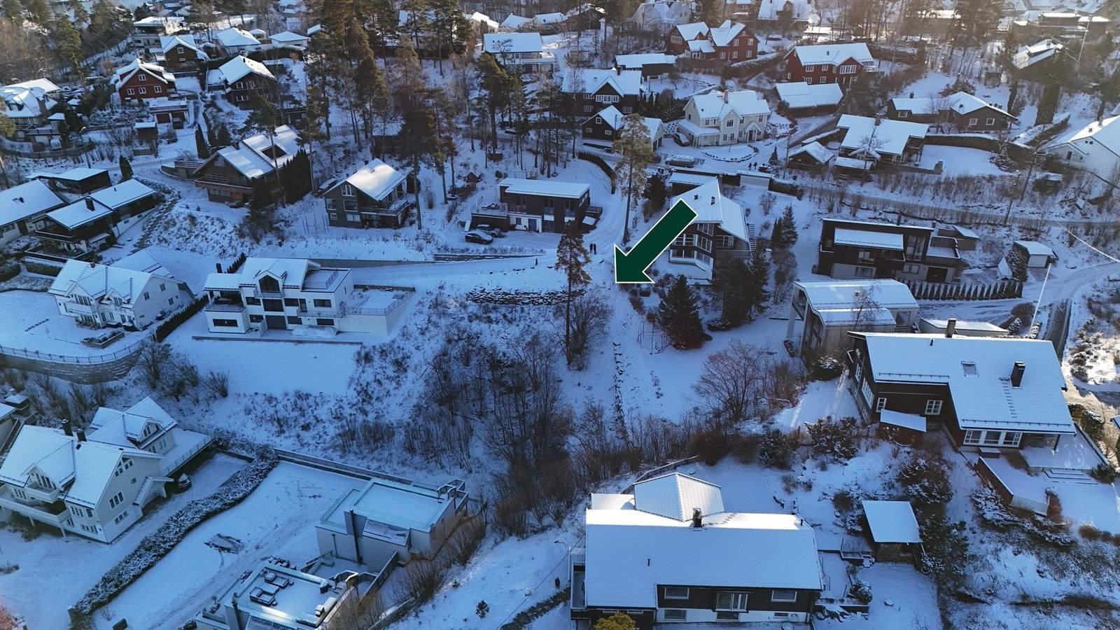 Et flott område for barnefamilier med gangavstand til skoler i alle trinn, barnehager og offentlig kommunikasjon. Galleribilde