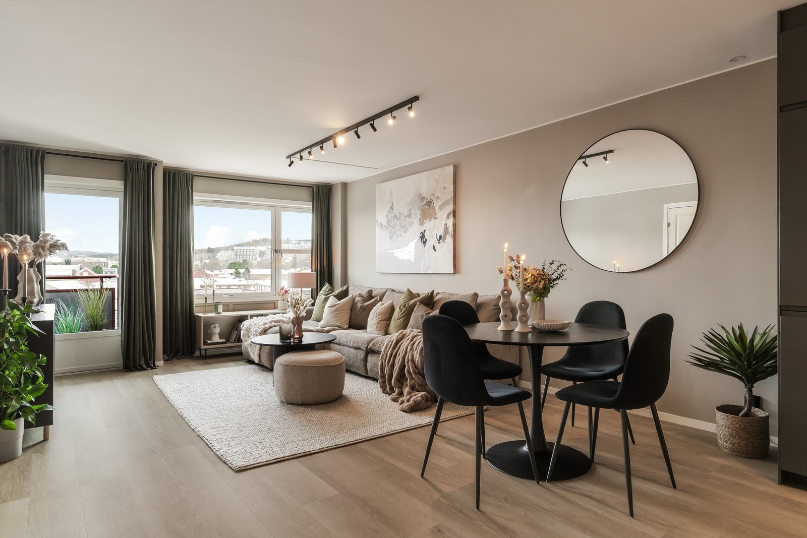 Beliggenheten på Moholt er sentrumsnær med kun 10 min til sentrum og gode kollektivforbindelser og nærhet til flere studiesteder. Galleribilde