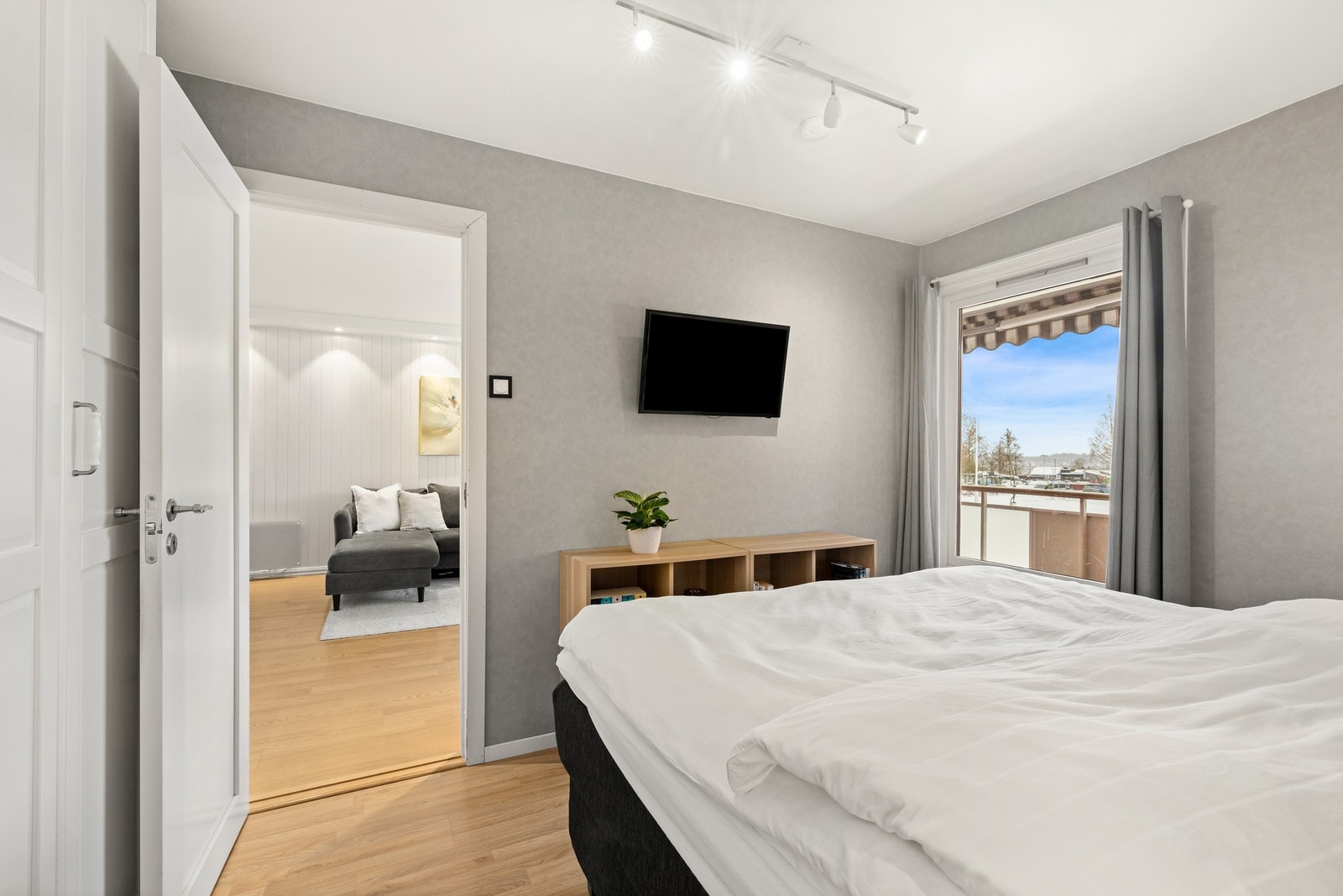 Hovedsoverom (vegghengt TV medfølger) Galleribilde