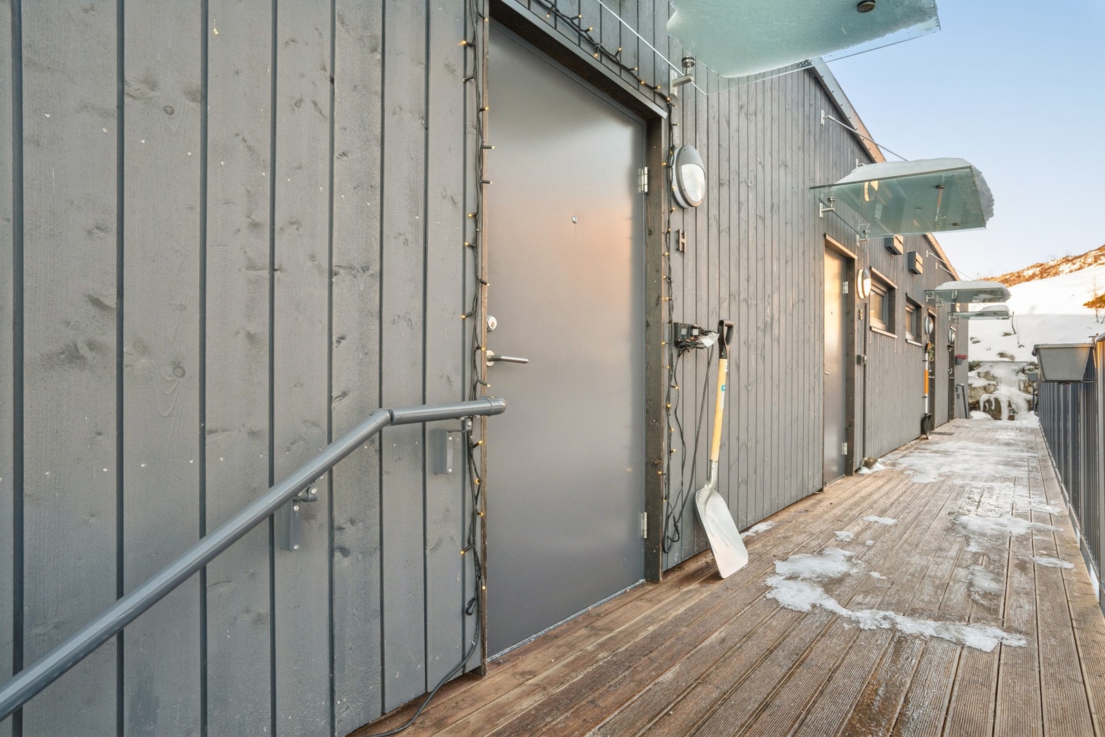 Inngangsdøren ligger like ved trappen. Galleribilde