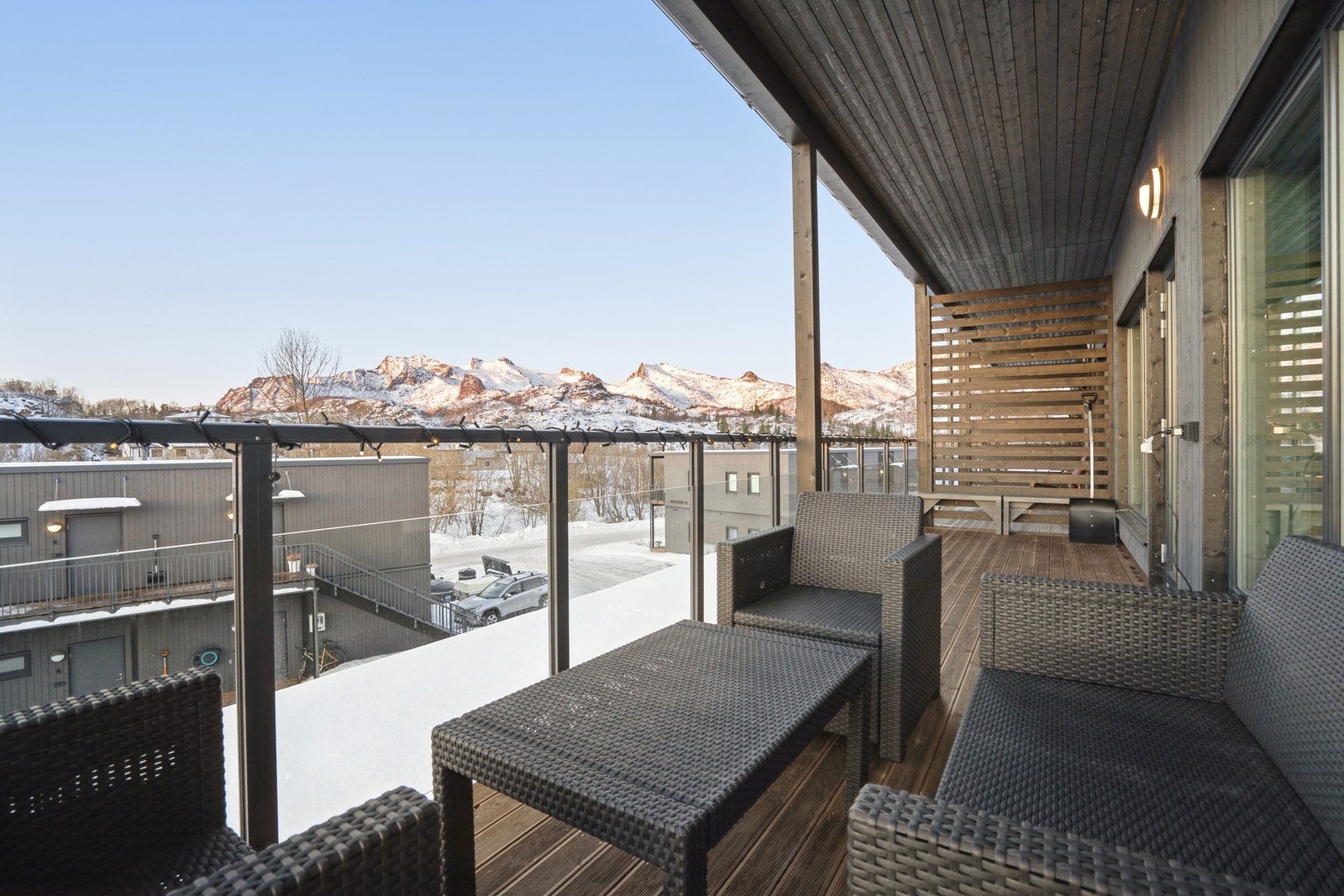 Plass til ønsket utemøbler. Galleribilde