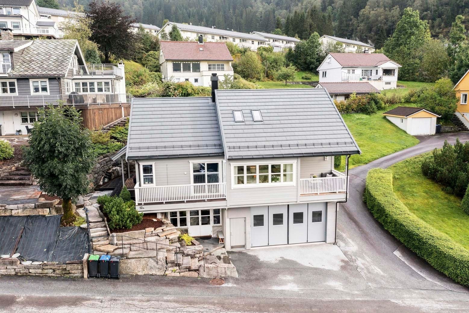 Korsavegen 12A er ein fint plassert og lettsteld eigedom. Galleribilde