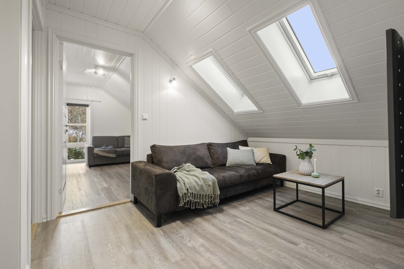 Takvindauga skapar fint innemiljø her. Galleribilde