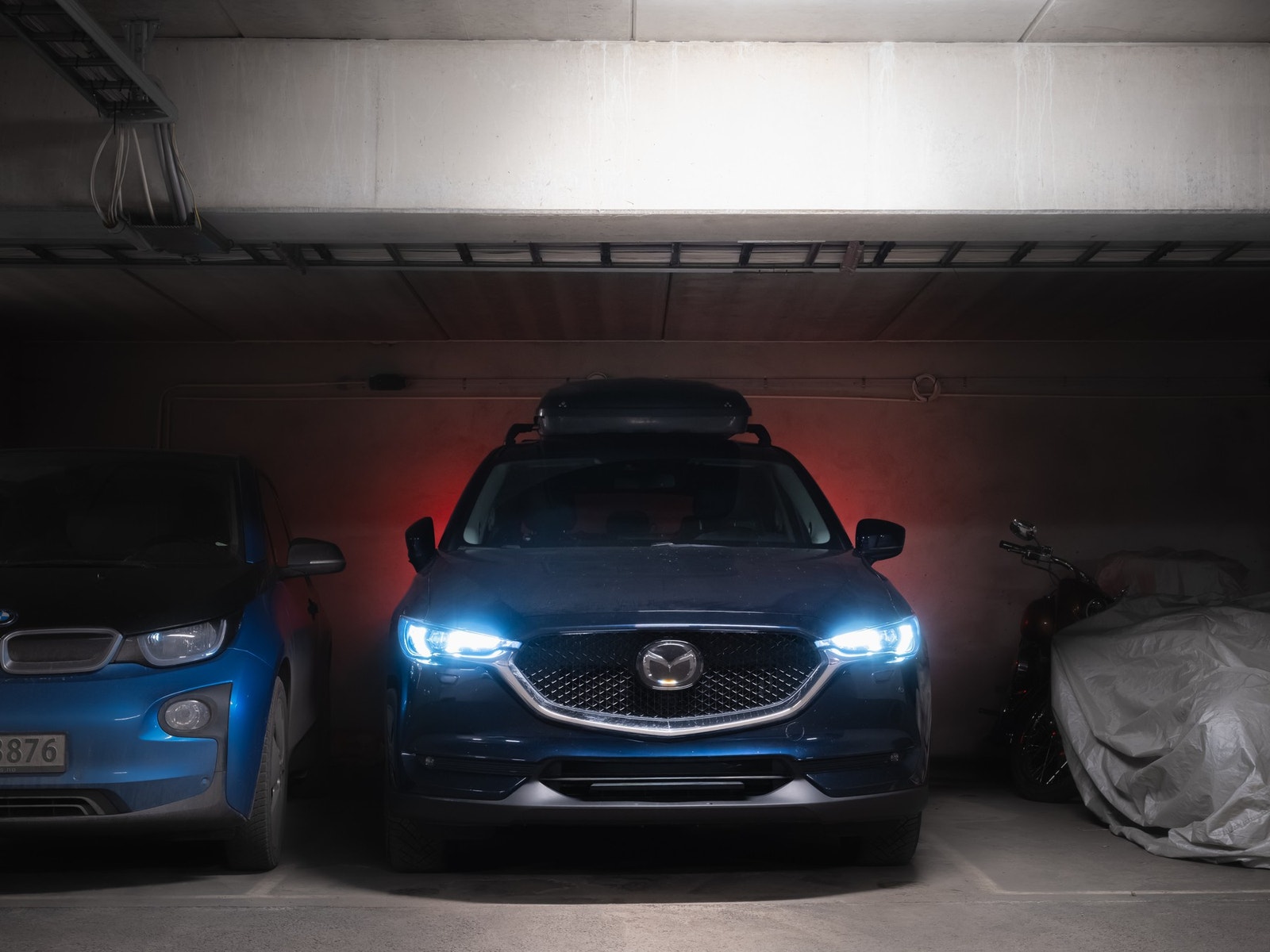 Med boligen får du en garasjeplass. Galleribilde