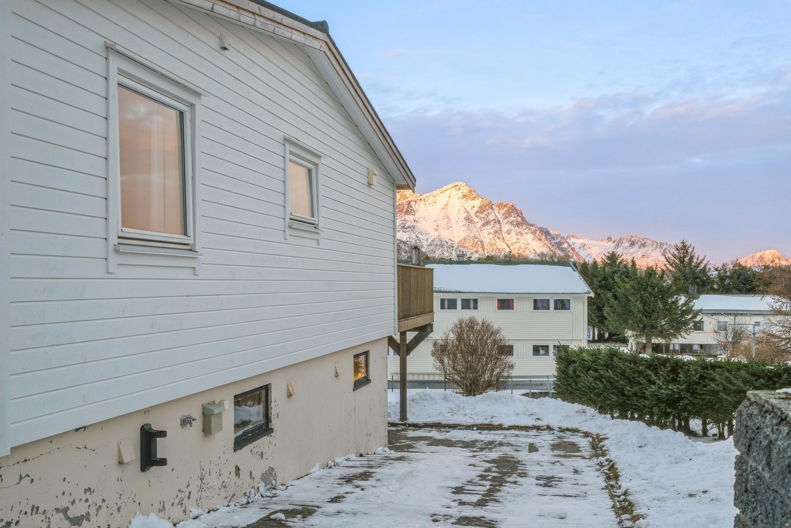 Etablert og rolig nabolag med lite gjennomgangstrafikk. Galleribilde