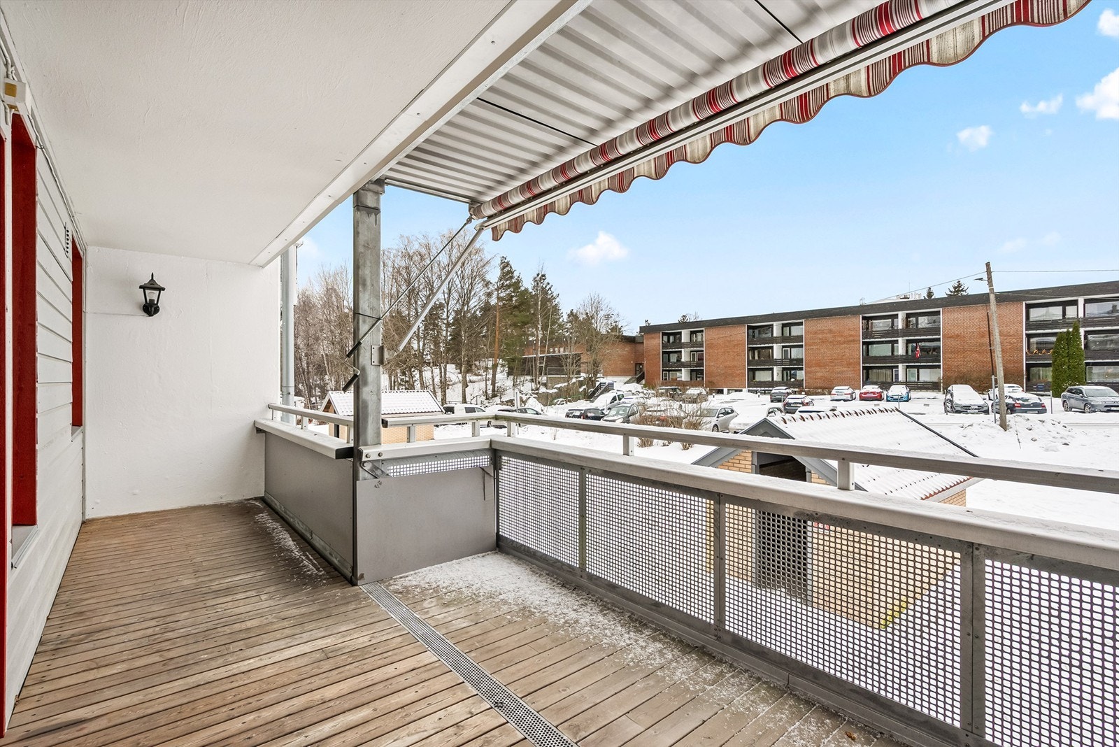 Balkong - et herlig uterom som forlenger oppholdsarealet i sommerhalvåret Galleribilde