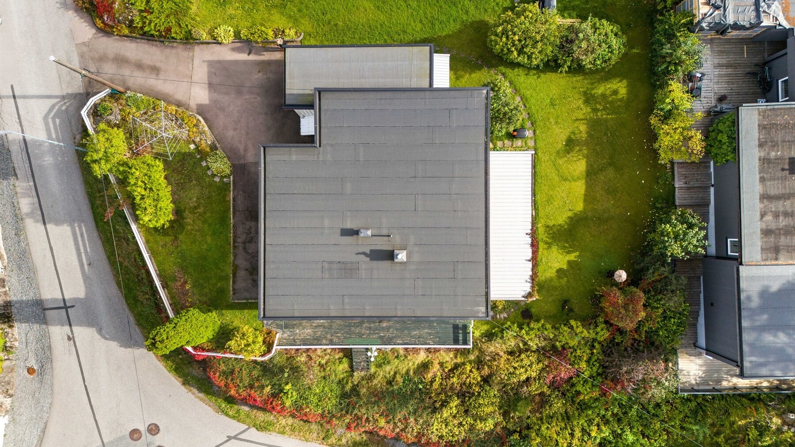 Plan og brukervennlig tomt med fantastisk beliggenhet. Galleribilde